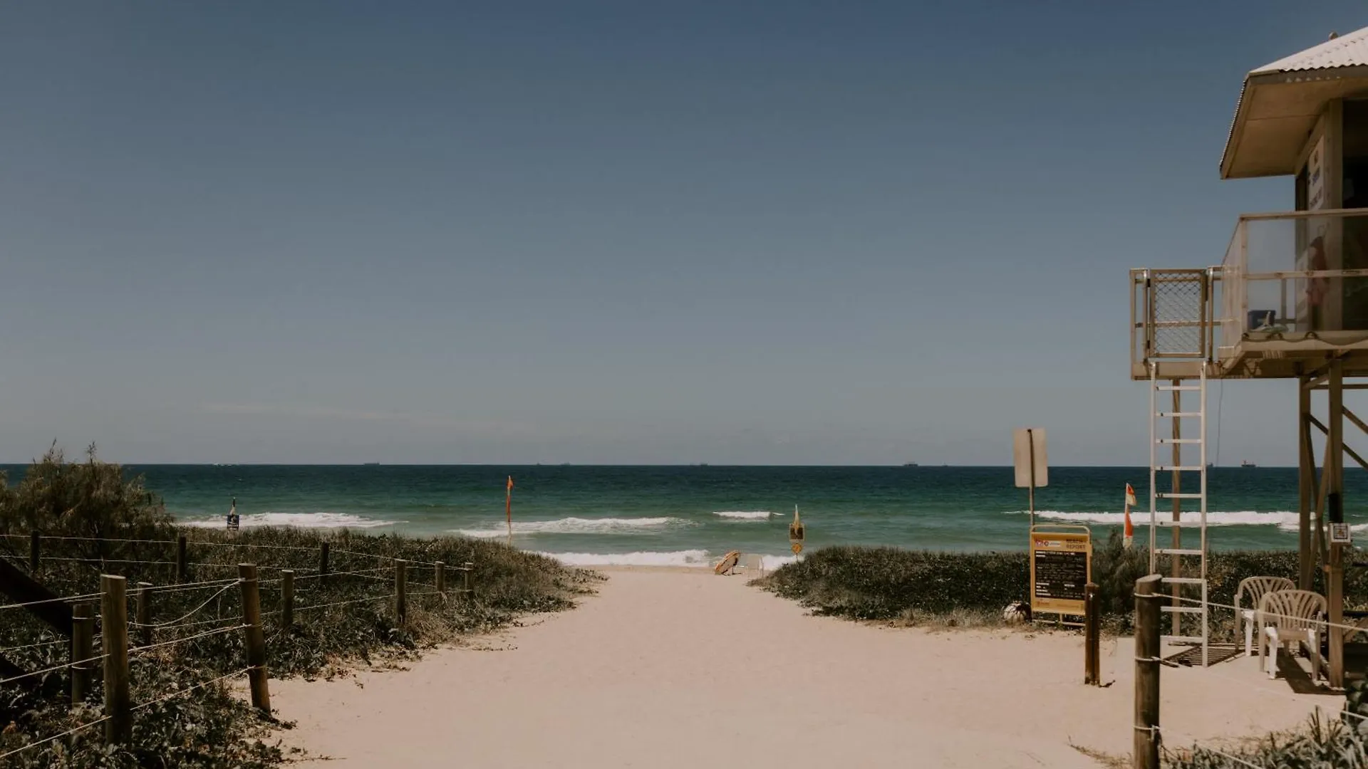 Apartment Sand Dunes At Bok Beach Kawana Waters
